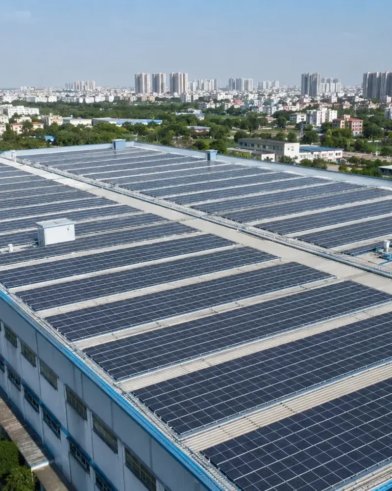 Hero image: Commercial Solar
